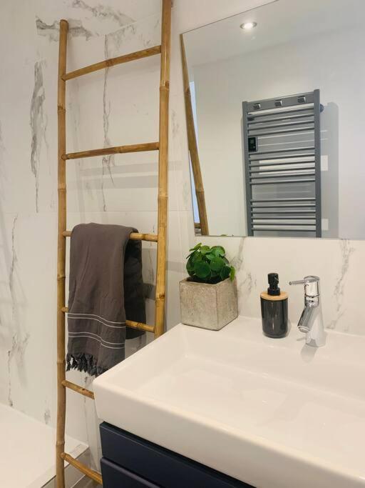 Appartement Design Sur Vauban - Clim Et Wifi Marseilles Buitenkant foto